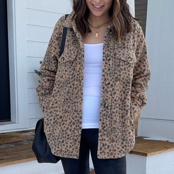 Abercrombie & Fitch Jackets & Blazers - ABERCROMBIE | Sherpa Shirt Jacket in Light Brown Animal Print